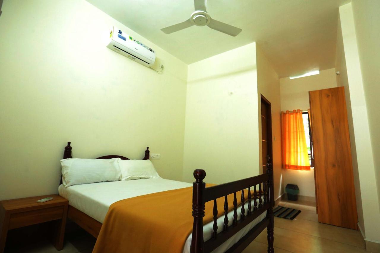 Kira Palace Residency Hotel Ernakulam Esterno foto