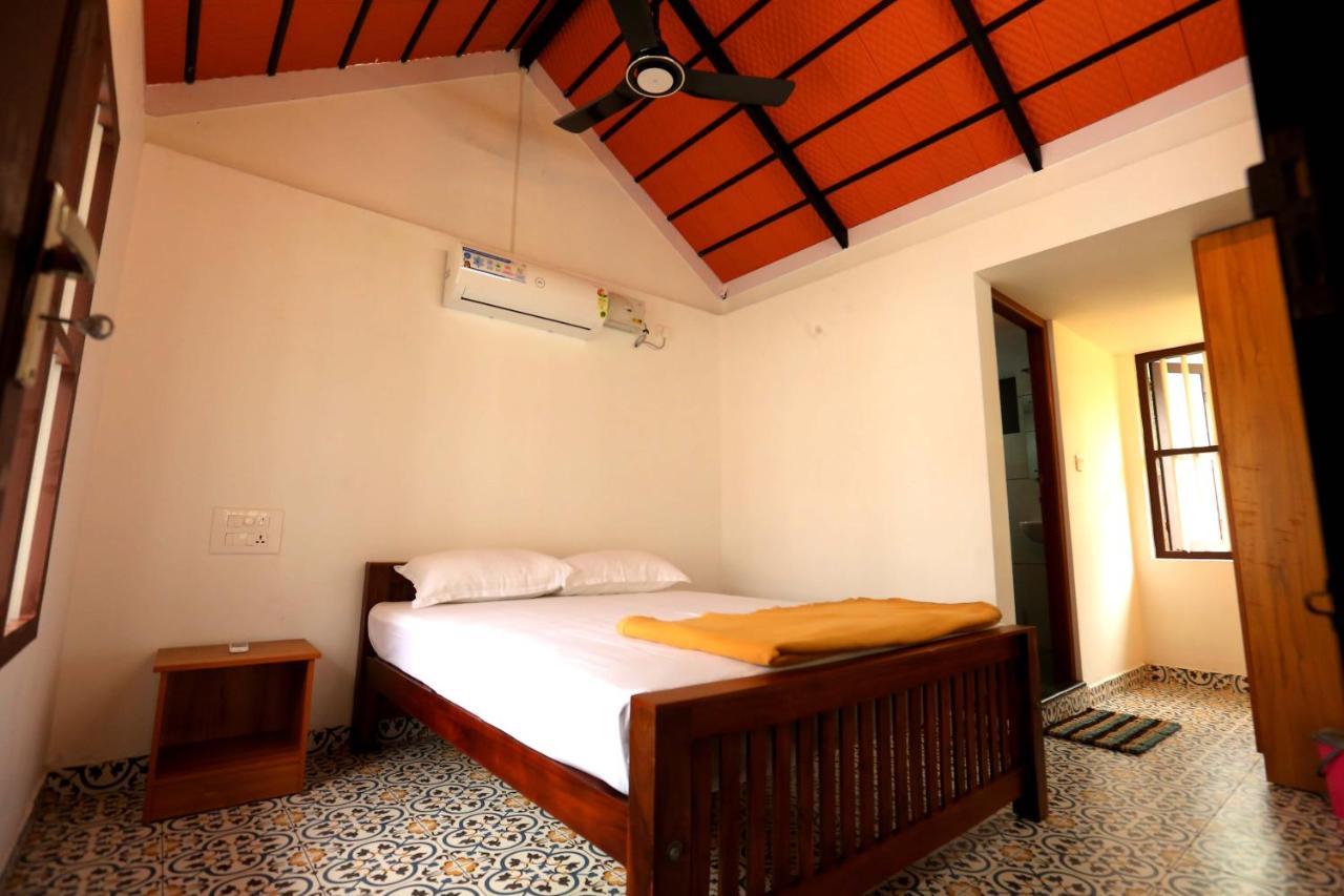 Kira Palace Residency Hotel Ernakulam Esterno foto